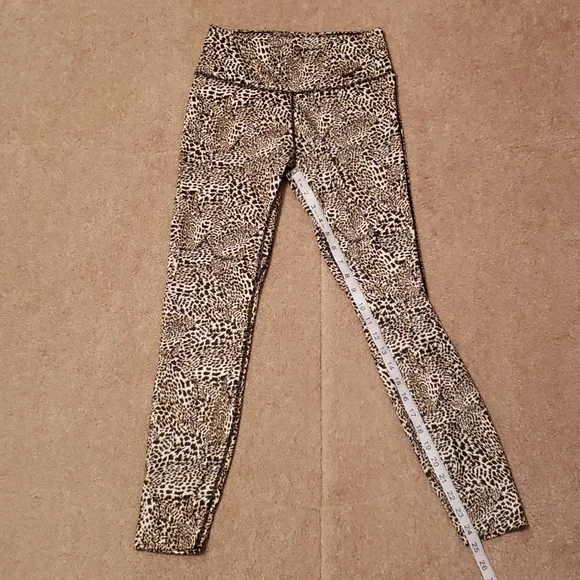 Nike Women's Animal Print Leggings. - Picture 11 of 12